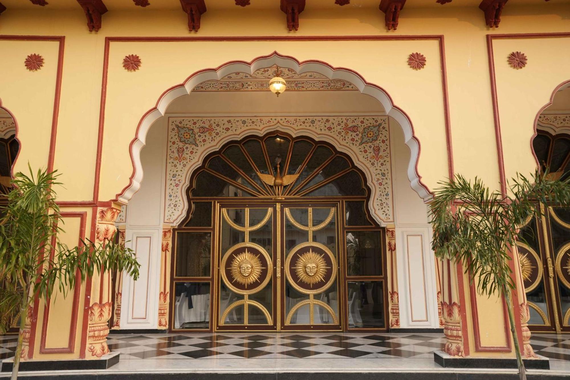 Umaid Haveli-a Heritage Style & Resort 4*