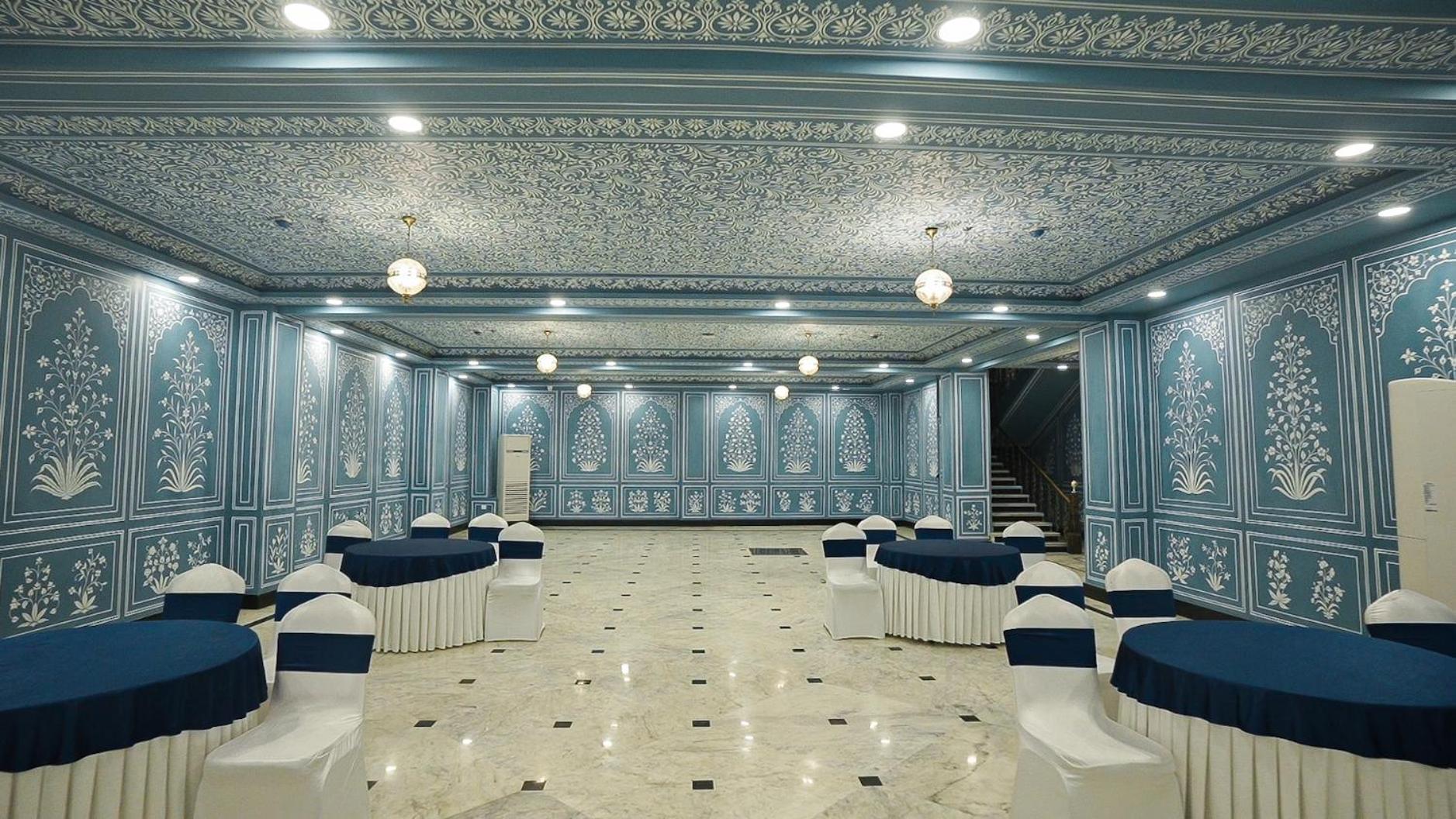 Resort Umaid Haveli-a Heritage Style & Jaipur